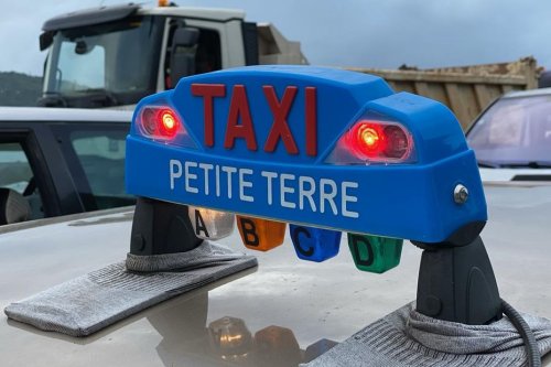 Les chauffeurs de taxi de Petite-Terre obtiennent gain de cause et suspendent leur grève