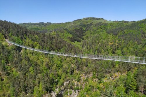 RANDONNEE. A la découverte de la passerelle himalayenne la plus longue de France