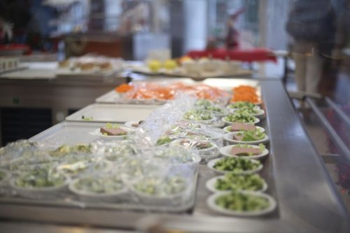"Non, les quantités servies dans les restaurants universitaires ne sont pas moindres", assure le Crous de Lille