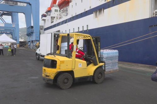 Le Marion Dufresne met le cap sur Mayotte avec 28 containers chargés de 500 000 litres d'eau