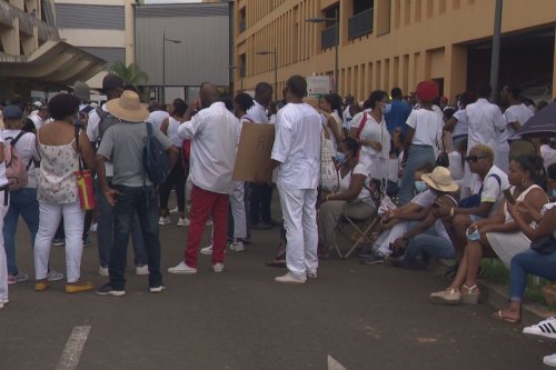 La direction du CHUM annonce que "tous les personnels pourront entrer" avec ou sans pass sanitaire - Martinique la 1ère
