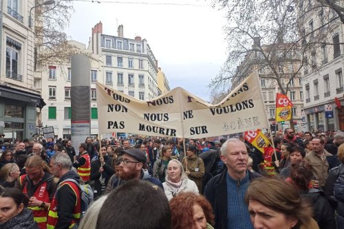 DIRECT. Grève du 23 mars à Lyon : suivez la manifestation à Lyon, et les points de blocages