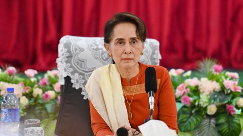 En Birmanie, Aung San Suu Kyi condamnée au silence
