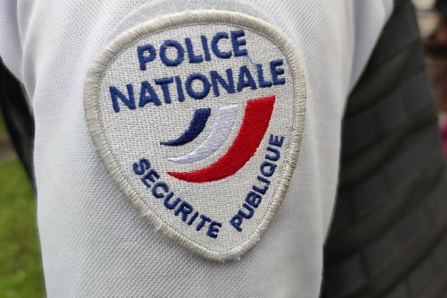 Mort d'un policier hors service après avoir "subi une balayette" devant un bar parisien