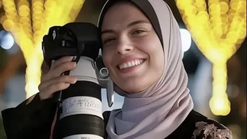 La photojournaliste Fatima Hassouna, héroïne d'un documentaire programmé au Festival de Cannes, tuée lors d'un bombardement à Gaza