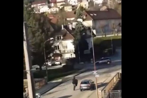 Choc entre une moto et la police, cette vidéo de rodéo urbain avait le buzz : pour le procureur, le motard a “voulu passer en force”
