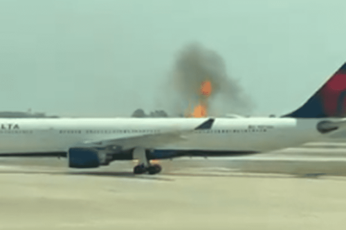 Un moteur prend feu au démarrage, un Airbus A330 de la compagnie Delta évacué, il n'y a pas de blessés