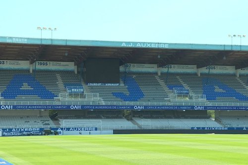 Premier match à domicile de l'AJ Auxerre en Ligue 1 : "ça fait 10 ans qu'on attend ça"