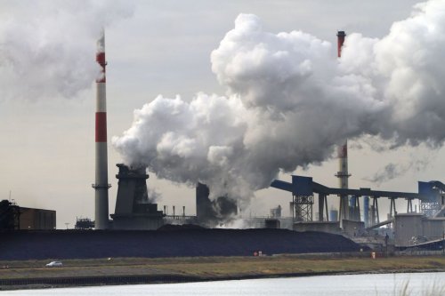 Faire de l'acier sans CO2, le choix d'ArcelorMittal présenté "dans la rue" à Dunkerque