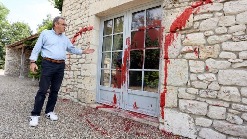 Violences contre les élus : pourquoi le maire de Montjoi est-il la cible du youtubeur d'extrême droite Papacito ?
