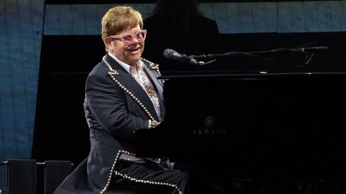 Le chanteur britannique Elton John annonce "ne plus utiliser Twitter", en raison de la "politique de "désinformation" du réseau social