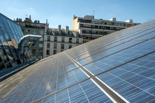 Energies renouvelables : des centrales solaires sur les bâtiments publics parisiens