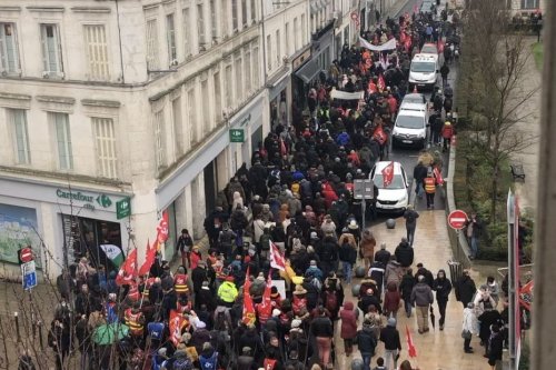 Réforme des retraites : nouvelle forte mobilisation en Poitou-Charentes, 7 900 manifestants à Poitiers selon la police, 15 000 selon les syndicats