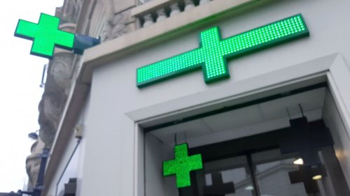 Hausse des agressions sur les pharmaciens : "Pour améliorer la situation, il faut un accès aux soins plus facile et une meilleure prise en charge des patients", analyse une union de syndicats