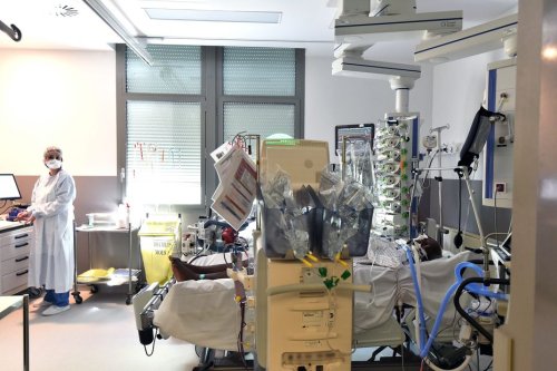Covid-19 : malgré des chiffres de contaminations jamais vus en Aura, l’hôpital fait face
