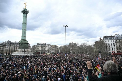 Manifestation contre le racisme : plusieurs milliers de personnes rassemblées à Paris