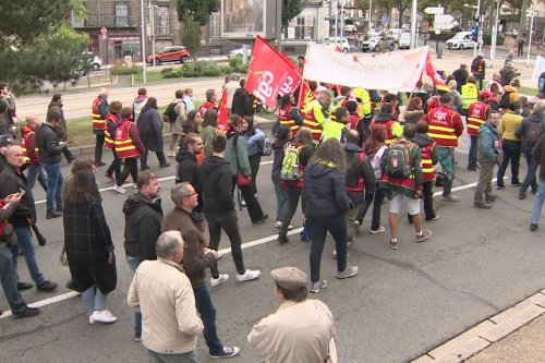 REPLAY. Retraites et pouvoir d'achat : manifestation dans les rues de Clermont-Ferrand