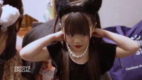 Vidéo A 7 ans, cette petite Japonaise est une "idole" qui attire des hommes jusqu'à dix fois plus âgés qu'elle