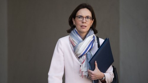 Budget 2026 : la ministre des Comptes publics n'écarte pas la suppression de l'abattement fiscal des retraités