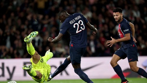 PSG-OM : les Parisiens s'imposent largement face aux Marseillais (4-0) mais perdent Kylian Mbappé sur blessure