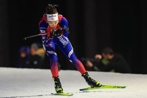 Coupe du monde de biathlon : dernier espoir de gros globe de cristal pour Lou Jeanmonnot, deuxième à 20 points de la leader avant l'étape finale