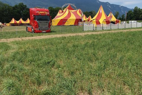 Grave chute d'une acrobate du cirque Willie Zavatta à Montmorot dans le Jura