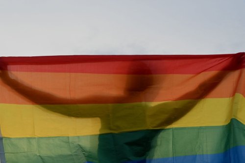 Homophobie : doit-on parler d'attentat terroriste contre le centre LGBTI de Tours ?
