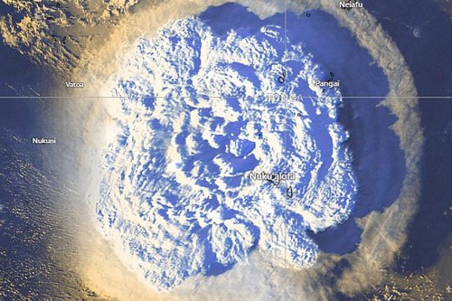 Météo : l'éruption volcanique sous-marine près des îles Tonga enregistrée jusque dans le Var par les stations météorologiques