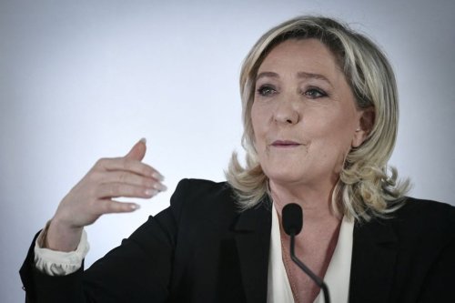 Marignane : Marine Le Pen, candidate à la présidentielle, opposée aux cours d'arabe à l'école