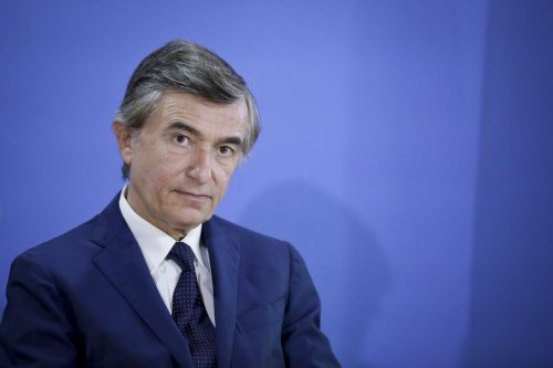 "On ne peut pas lui reprocher d'avoir utilisé son argent" : l'ex-maire de Toulouse accusé d'avoir acheté des voitures de luxe en Andorre sans TVA