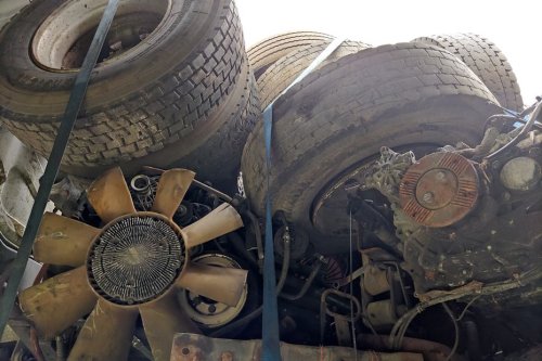 Sète : les douaniers interceptent 30 tonnes de pièces détachées automobiles usagées