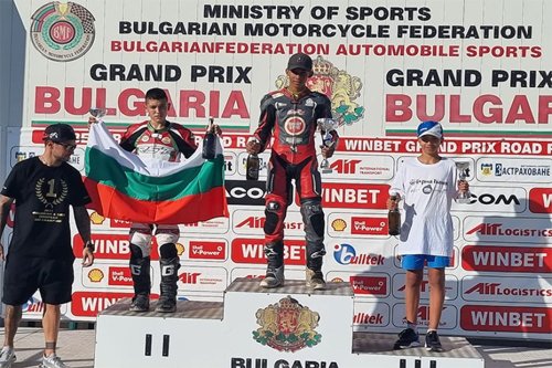 Le Martiniquais Giani Catorc champion d'Europe juniors moto dans la catégorie des 85 cm³ - Martinique la 1ère