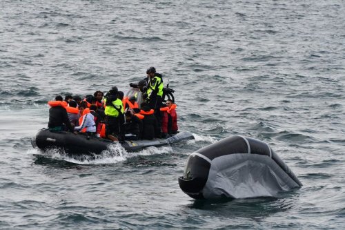 Manche : une embarcation de 51 migrants qui tentaient rejoindre les côtes anglaises sauvée du naufrage