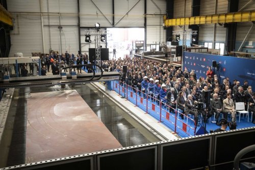 La fabrication du "plus gros sous-marin jamais construit en France" est lancée