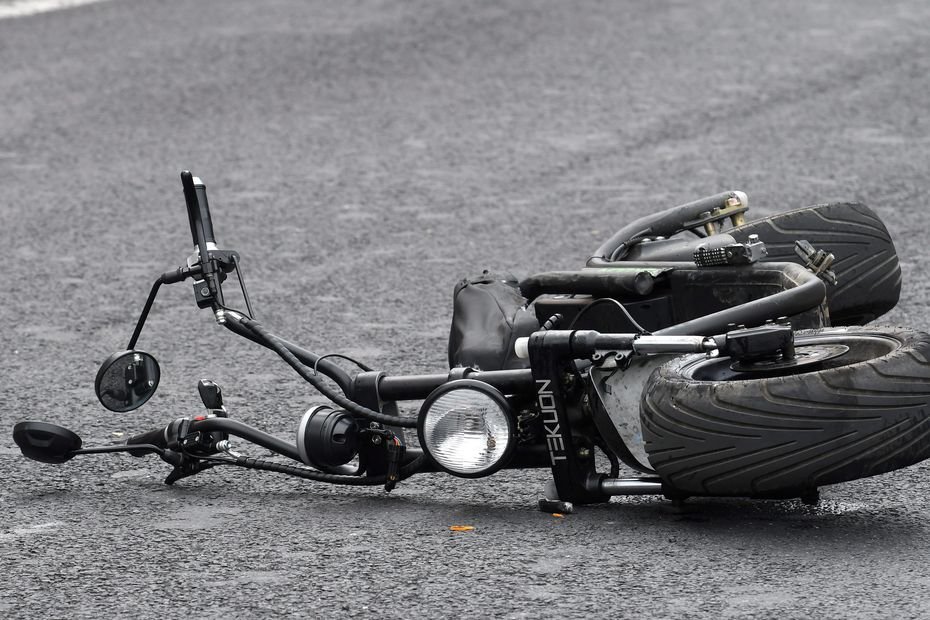 Un adolescent de 16 ans grièvement blessé dans un accident de la route : il était à mobylette et a été heurté par une voiture