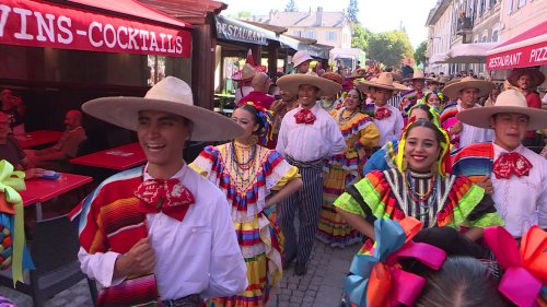 Dans les Alpes du Sud, la 37e édition des fêtes latino-mexicaines fait danser Barcelonnette