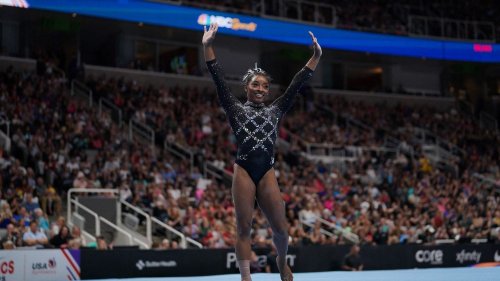 Mondiaux de gymnastique : le retour tant attendu au plus haut niveau de "l'icône" Simone Biles