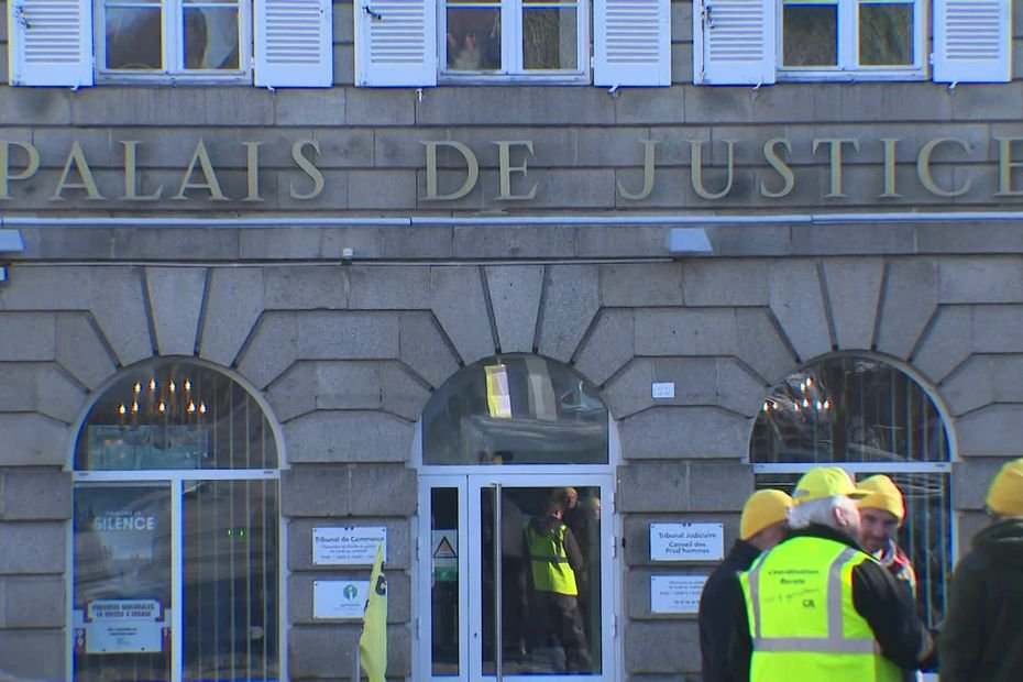 « Ils peuvent décaler l’audience, on sera là quoi qu’il arrive » : les membres de la coordination rurale entendus par le procureur