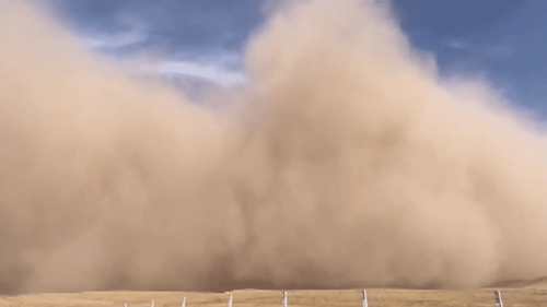 Chine : une tempête de sable augmente considérablement le taux de pollution de l’air à Pékin