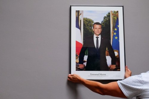 Le maire de Lavaurette, décrocheur du portrait d'Emmanuel Macron, porte plainte contre le chef de l'état.