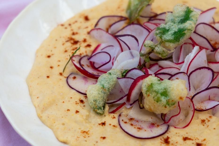Tendance, onctueuse, bonne pour la santé, découvrez cette recette revisitée de houmous monté