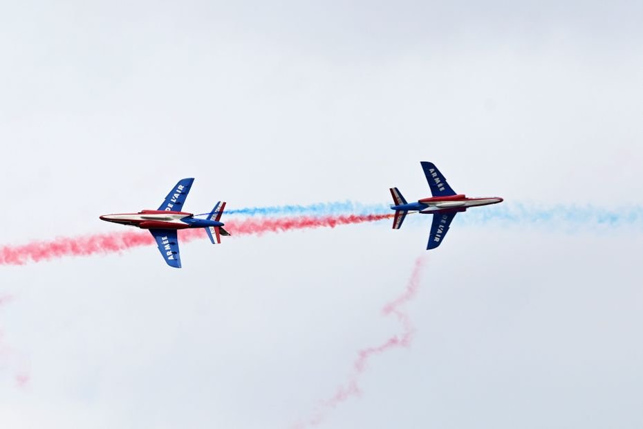 Il raconte le crash des deux avions de la patrouille de France : "j'ai vu des débris voler"