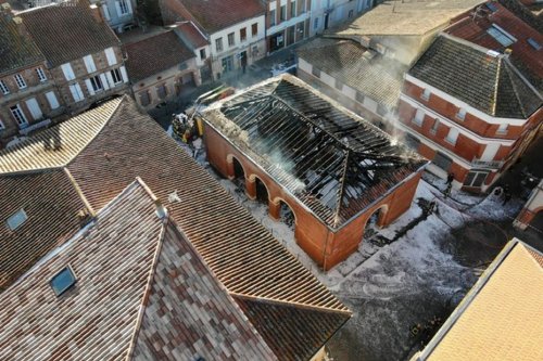 Destruction par le feu d'une halle à valeur patrimoniale remarquable : les deux incendiaires sous contrôle judiciaire dans l'attente de leur jugement