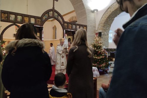 Saint-Nicolas : "Cette fête est très importante pour nous", à Lyon des réfugiés ukrainiens célèbrent la fête catholique