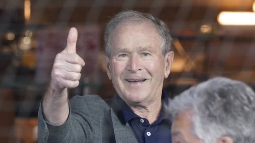 Vidéo L'ex-président américain George W. Bush fait un lapsus et critique "une invasion totalement injustifiée de l'Irak... Je veux dire de l'Ukraine"