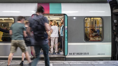 Une femme morte après avoir été poussée sur les rails du RER B en gare de Massy-Palaiseau
