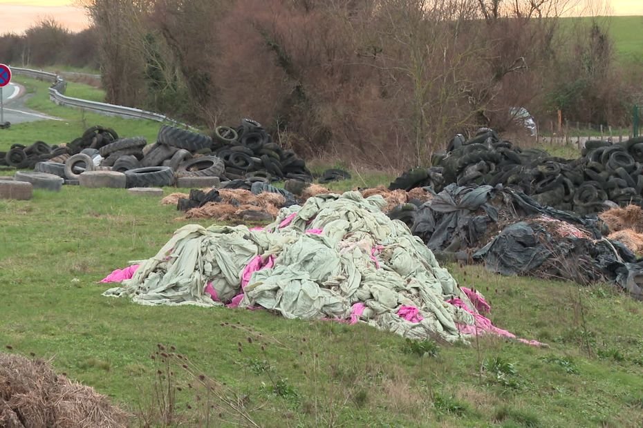 La facture salée de l’enlèvement des déchets abandonnés par les agriculteurs en colère