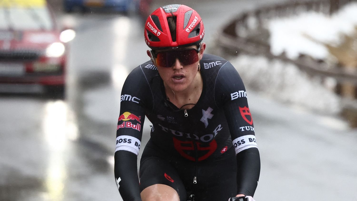 Paris-Nice : l'Australien Michael Storer remporte la septième étape, sous la pluie, à Auron