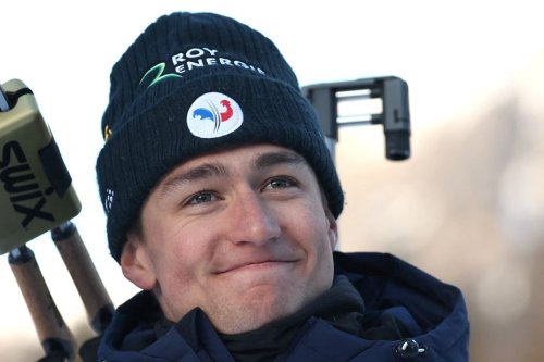 Biathlon. "Je sais que Quentin ne lâche jamais rien" le Savoyard Eric Perrot remporte la mass start en Slovénie au coude à coude avec son compatriote Fillon Maillet