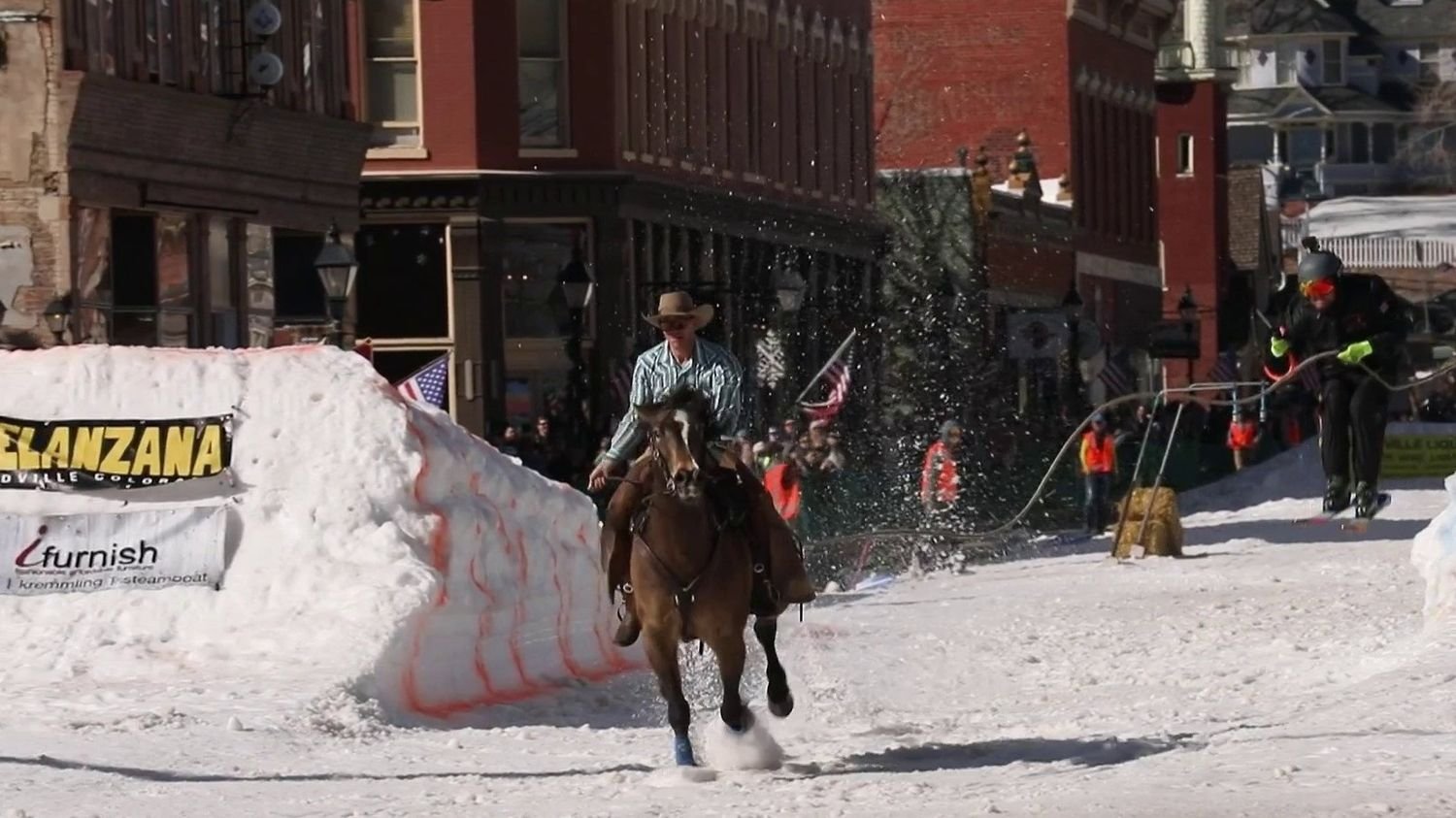 Dans le Colorado, le ski joëring conjugue l'esprit du Far-West avec le ski de compétition